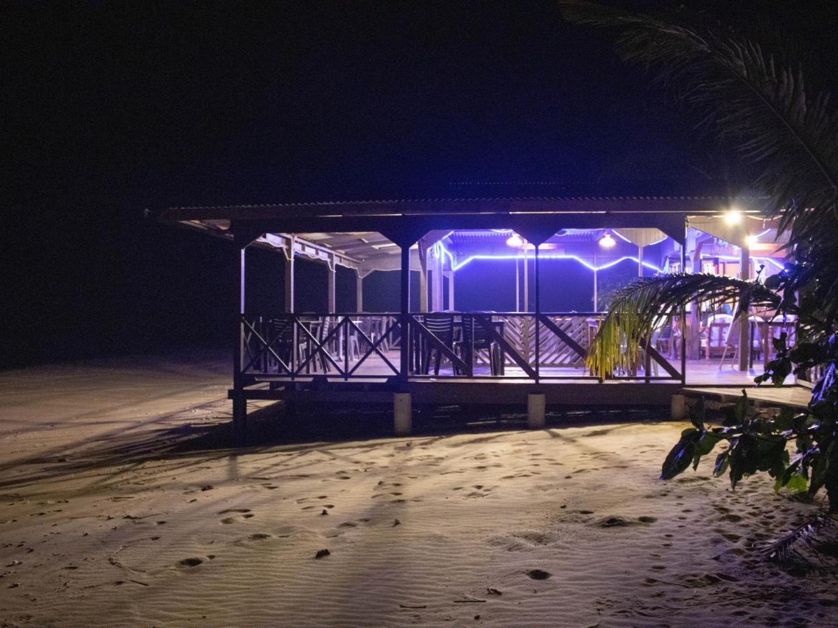 Отель Bushman Tioman Kampong Juara Экстерьер фото