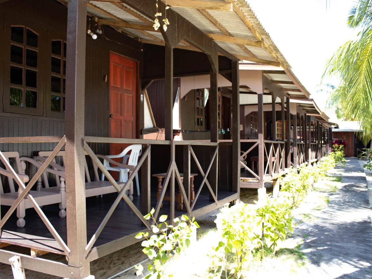 Отель Bushman Tioman Kampong Juara Экстерьер фото