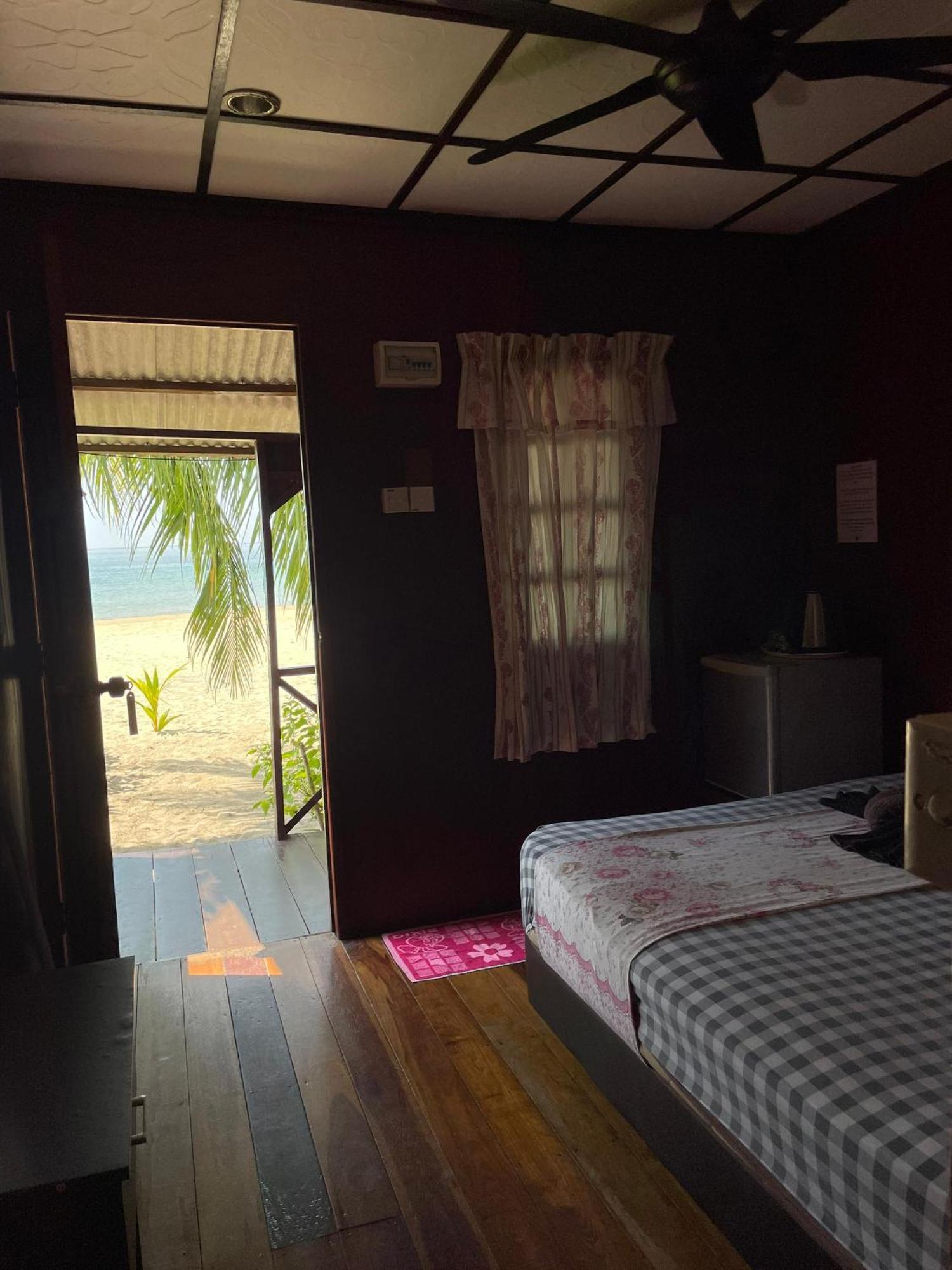 Отель Bushman Tioman Kampong Juara Экстерьер фото